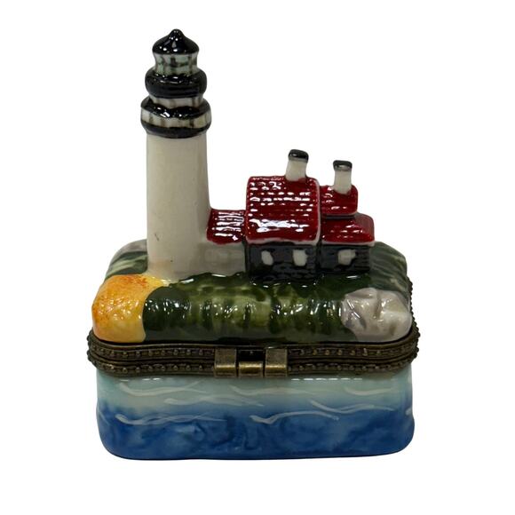 Cape Cod MA Lighthouse Hinged Trinket Box. - Picture 3 of 6